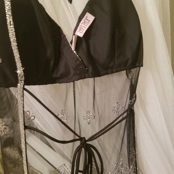 Black and Silver Sheer Halter Top - Picture 4 of 5